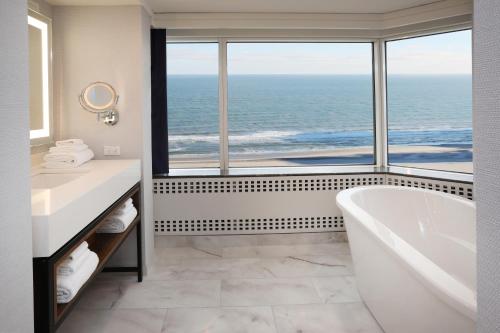Ballys Atlantic City Hotel and Casino image 15